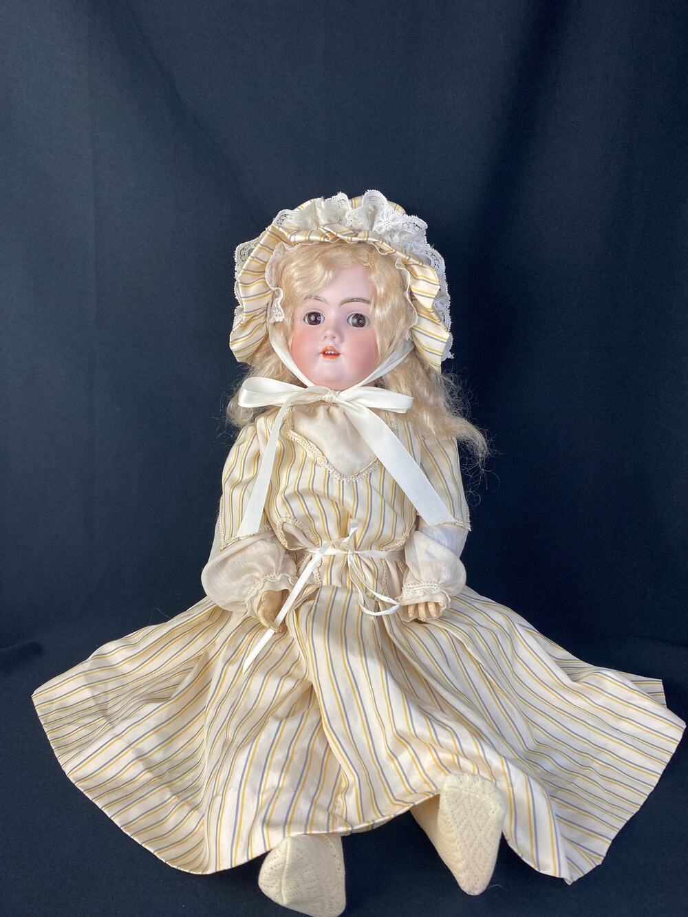 HANDWERCK GERMAN BISQUE Doll 25 Inch B47 35 Antique Composition Body